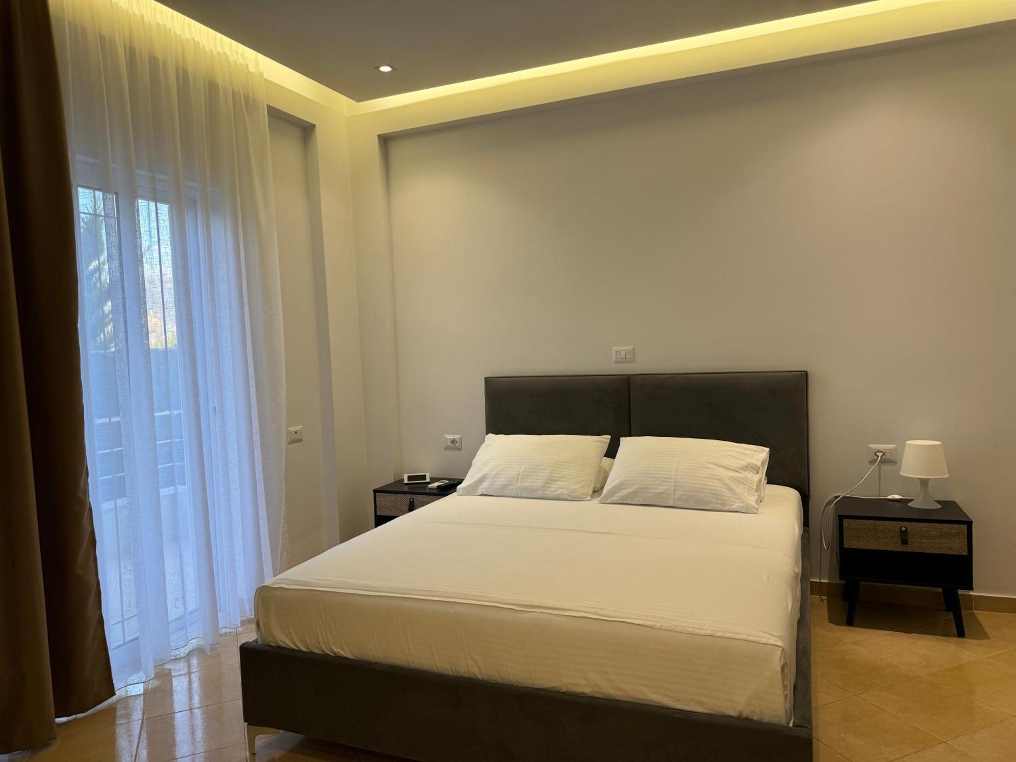 Almando Hotel Ksamil
